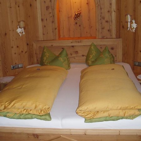 Zum Schweizerbartl Motel Garmisch-Partenkirchen Oda fotoğraf
