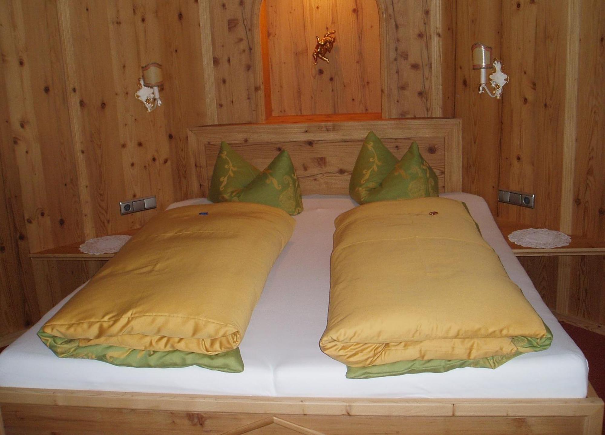 Zum Schweizerbartl Motel Garmisch-Partenkirchen Oda fotoğraf